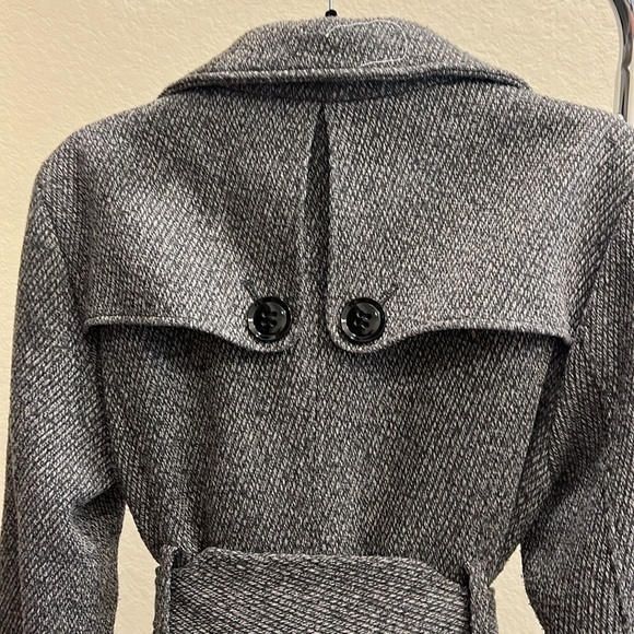 Grey & Black Winter Coat - Picture 6 of 8
